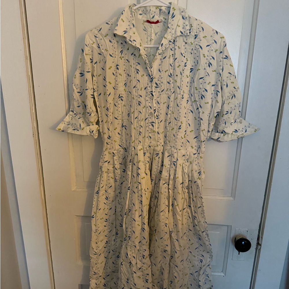 Vintage Flowery Dress Size Small or Medium